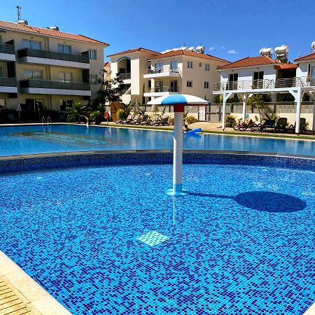 Domino Blue Apartment Paralimni Ngoại thất bức ảnh