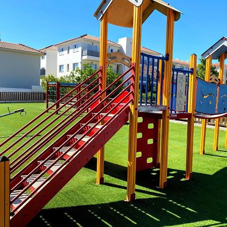 Domino Blue Apartment Paralimni Ngoại thất bức ảnh