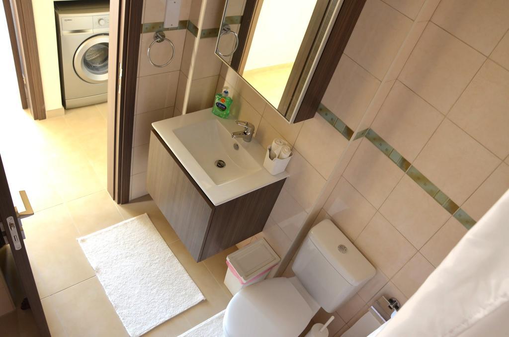 Domino Blue Apartment Paralimni Ngoại thất bức ảnh